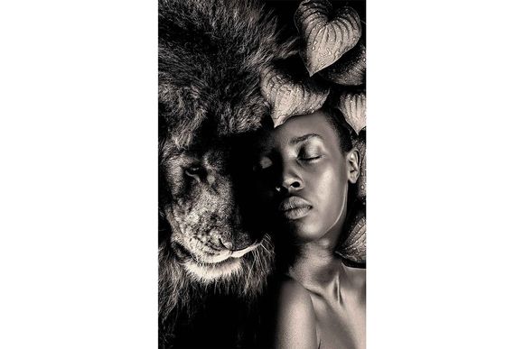 Schilderij Woman and Lion 007